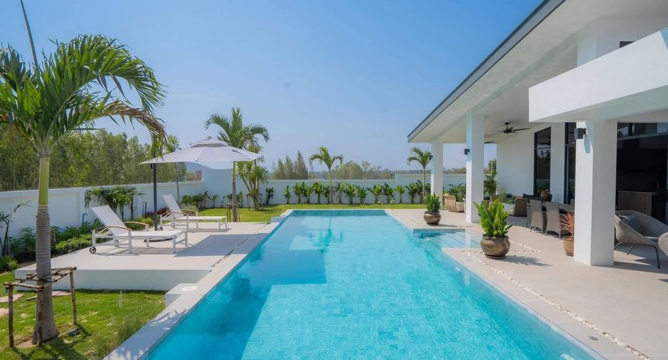 Villa en venta de 4 habitaciones en Pran Buri, Prachuap Khiri Khan