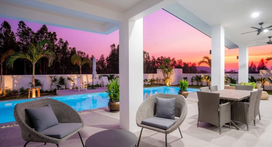Villa en venta de 4 habitaciones en Pran Buri, Prachuap Khiri Khan