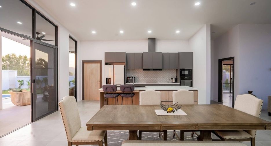 Villa en venta de 4 habitaciones en Pran Buri, Prachuap Khiri Khan