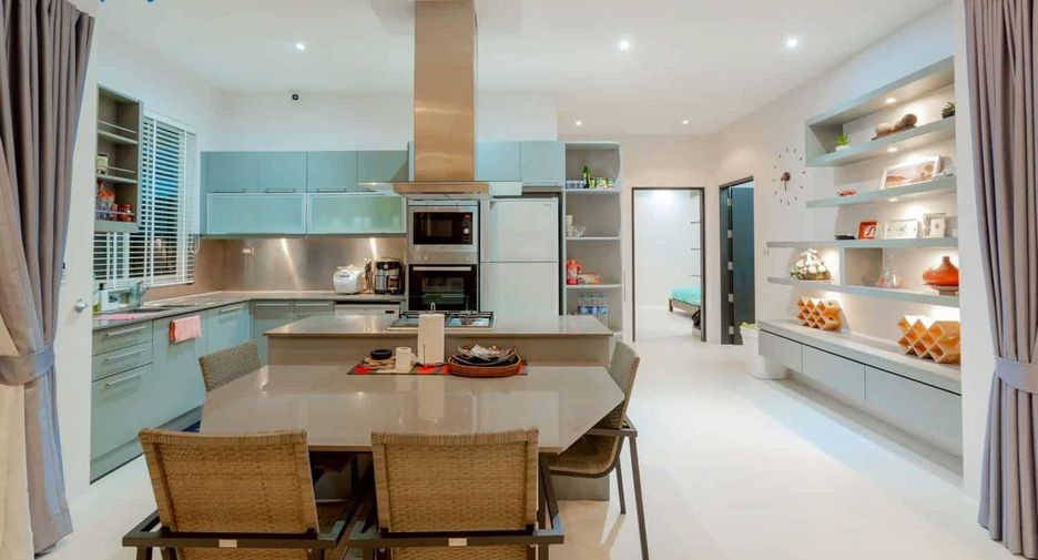 For sale 4 bedrooms villa in Hua Hin, Prachuap Khiri Khan