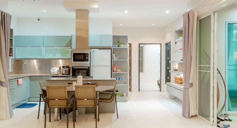 For sale 4 bedrooms villa in Hua Hin, Prachuap Khiri Khan