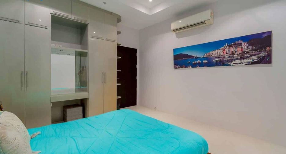 For sale 4 bedrooms villa in Hua Hin, Prachuap Khiri Khan