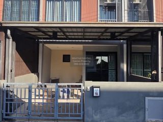 For sale 4 bedrooms townhouse in Lat Krabang, Bangkok