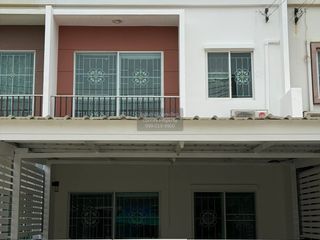 For sale 2 bedrooms townhouse in Khlong Luang, Pathum Thani