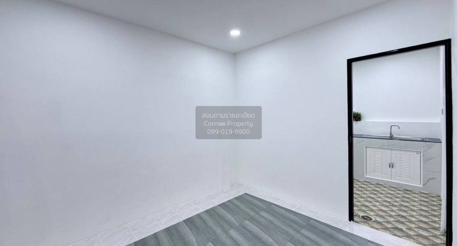 For sale 2 ベッドルーム townhouse in Bang Lamung, Chonburi