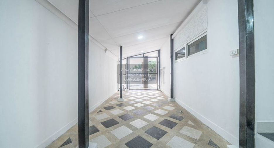 À vendre 5 chambres maison à East Pattaya, Pattaya