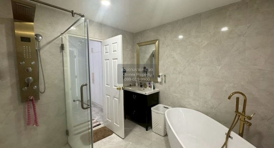 À vendre 4 chambres maison à East Pattaya, Pattaya