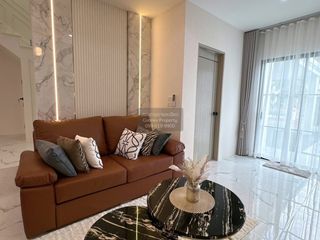 For sale 5 bedrooms house in Bang Lamung, Chonburi