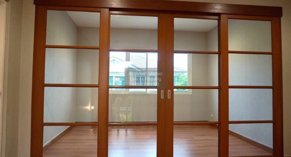 For sale 4 bedrooms house in Bang Khun Thian, Bangkok