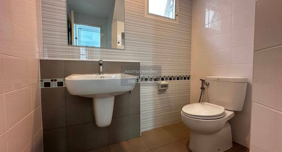 Casa en venta de 3 habitaciones en Phutthamonthon, Nakhon Pathom