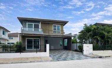 Casa en venta de 3 habitaciones en Phutthamonthon, Nakhon Pathom