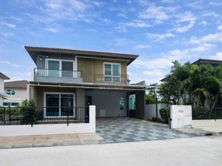 Casa en venta de 3 habitaciones en Phutthamonthon, Nakhon Pathom