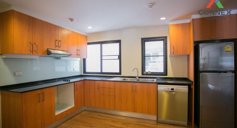 Condo en venta de 2 habitaciones en Khlong Toei, Bangkok
