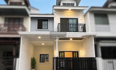 For sale 3 bedrooms townhouse in Bueng Kum, Bangkok