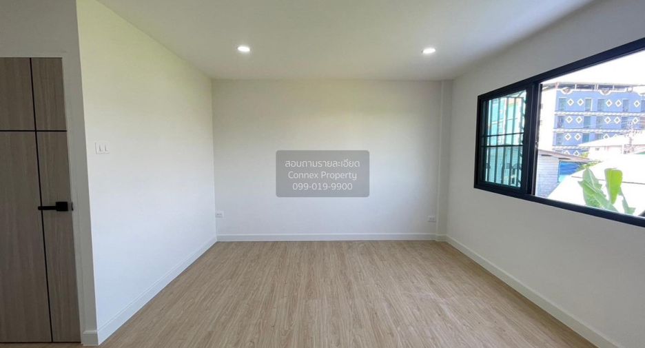 For sale 4 bedrooms townhouse in Mueang Nonthaburi, Nonthaburi