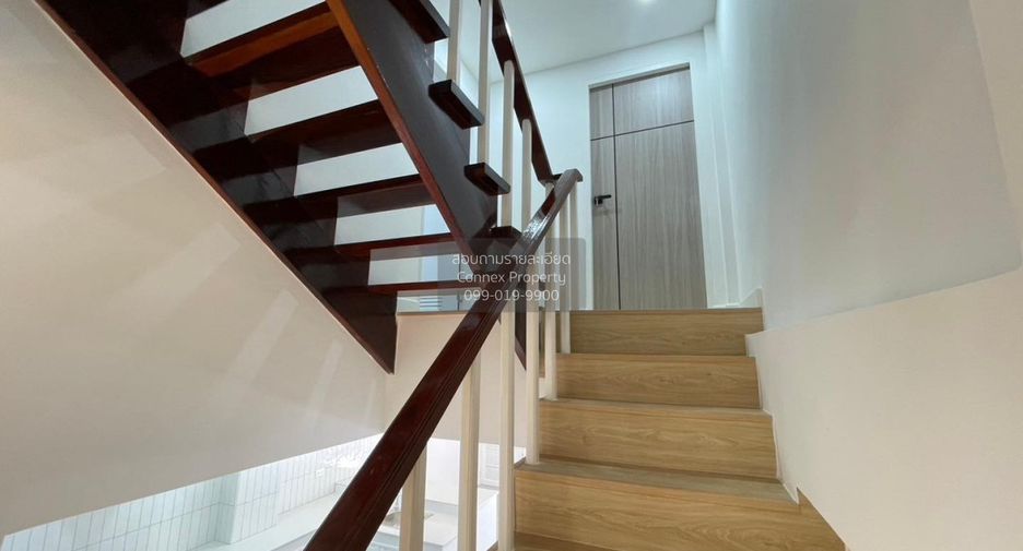 For sale 4 bedrooms townhouse in Mueang Nonthaburi, Nonthaburi
