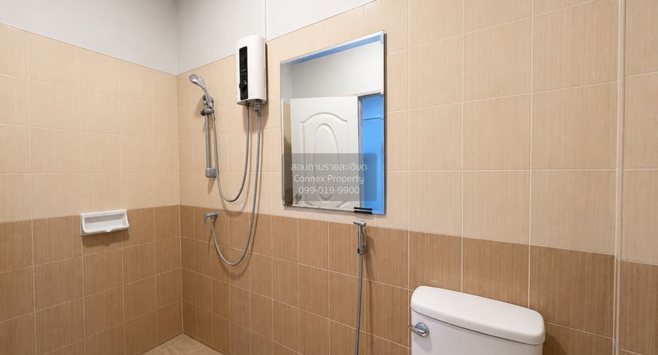 For sale 2 bedrooms townhouse in Lat Phrao, Bangkok