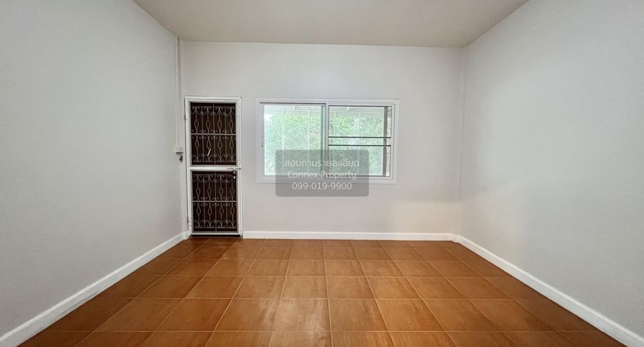 For sale 2 bedrooms townhouse in Lat Phrao, Bangkok