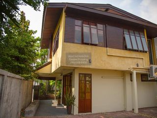 出售 3 卧室 独立屋 在 Din Daeng, 曼谷