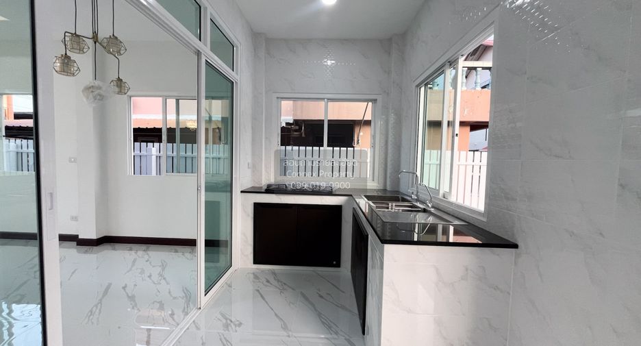 Haus zum Kauf mit 3 Zimmer in Bang Khae, Bangkok