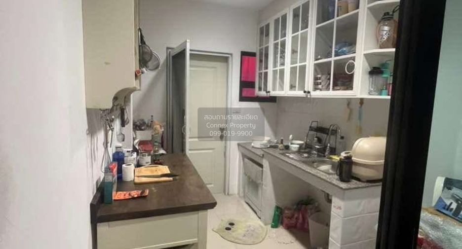 For sale 5 bedrooms house in Khan Na Yao, Bangkok