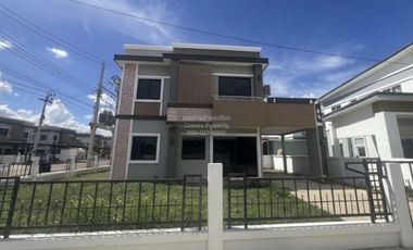 For sale 4 bedrooms house in Suan Luang, Bangkok