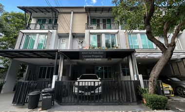 Продажа 3 спальни таунхаус в Лат Пхрао, Бангкок