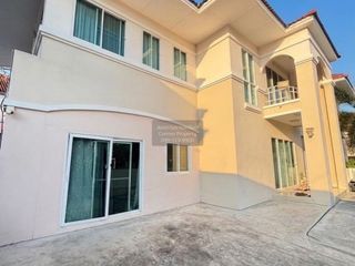 For sale 4 bedrooms house in Mueang Samut Prakan, Samut Prakan