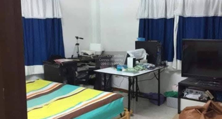 Casa en venta de 5 habitaciones en Bang Kruai, Nonthaburi
