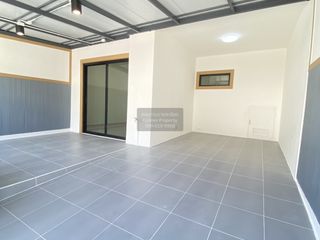 Casa adosada en venta de 3 habitaciones en Bang Kruai, Nonthaburi