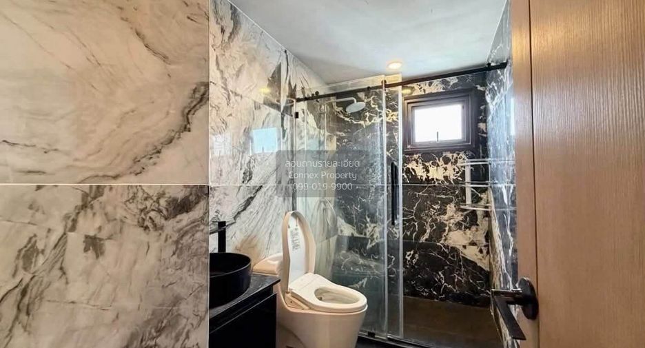 For sale 2 bedrooms condo in Bang Sue, Bangkok