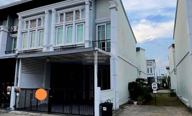 Продажа 4 спальни таунхаус в Phra Pradaeng, Самутпракан
