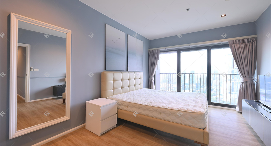For sale 2 bedrooms condo in Khlong Toei, Bangkok