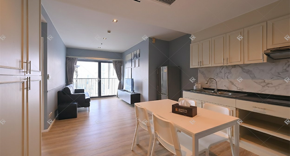For sale 2 bedrooms condo in Khlong Toei, Bangkok