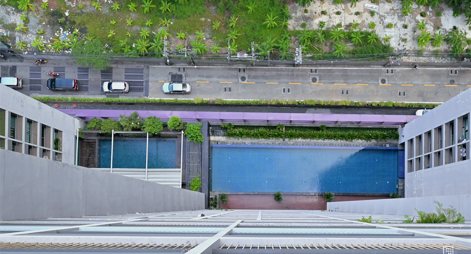 For sale 1 bed condo in Khlong Toei, Bangkok