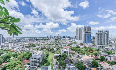 For rent 3 bedrooms condo in Sathon, Bangkok