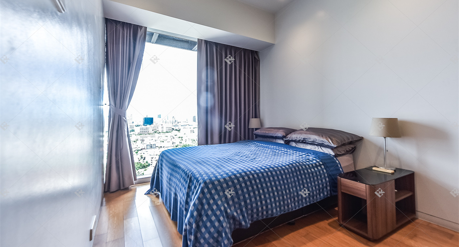 For rent 3 ベッドルーム condo in Sathon, Bangkok