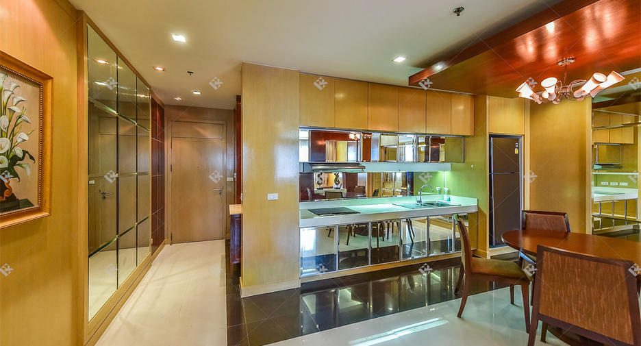 For rent 2 bedrooms condo in Sathon, Bangkok