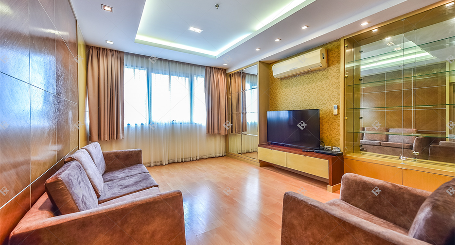 For rent 2 bedrooms condo in Sathon, Bangkok
