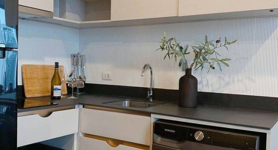 For sale 1 bed condo in Watthana, Bangkok