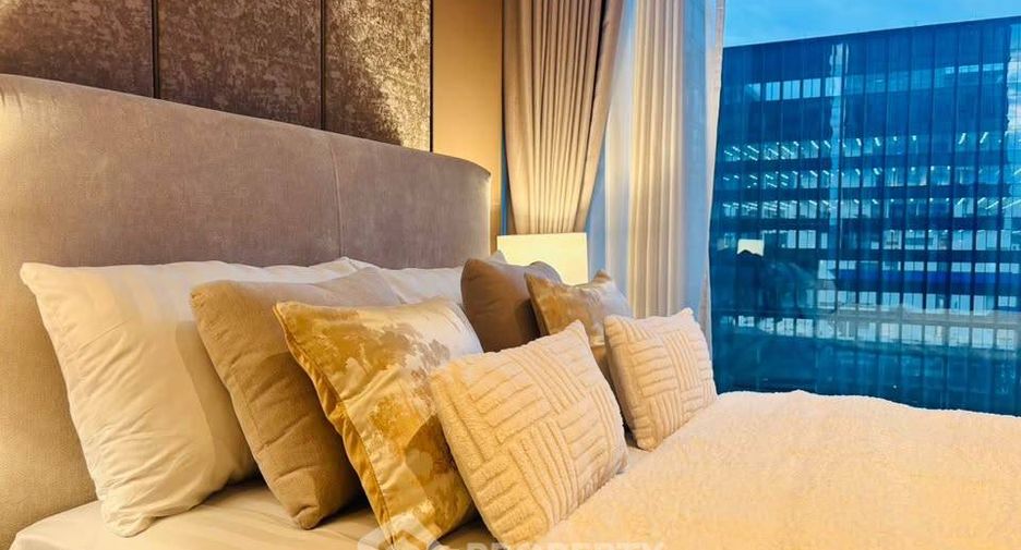 For sale 2 bedrooms condo in Pathum Wan, Bangkok