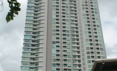 À louer et à vendre 1 chambre condo à Huai Khwang, Bangkok