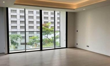 For rent and for sale 2 bedrooms condo in Pathum Wan, Bangkok