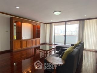 For rent 3 bedrooms apartment in Watthana, Bangkok