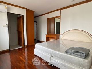 For rent 3 bedrooms apartment in Watthana, Bangkok
