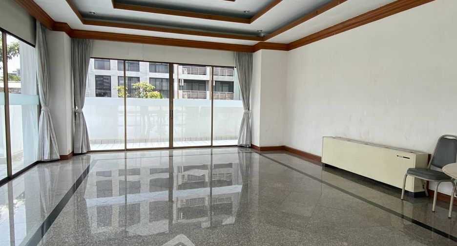 À louer 3 chambres appartement à Watthana, Bangkok