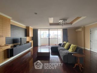 For rent 3 bedrooms apartment in Watthana, Bangkok