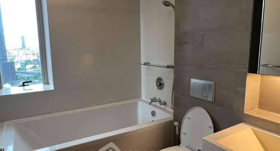 For rent 2 bedrooms condo in Khlong Toei, Bangkok