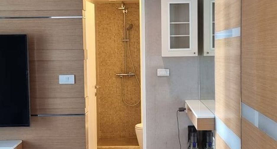 Condo en alquiler de 2 habitaciones en Khlong San, Bangkok