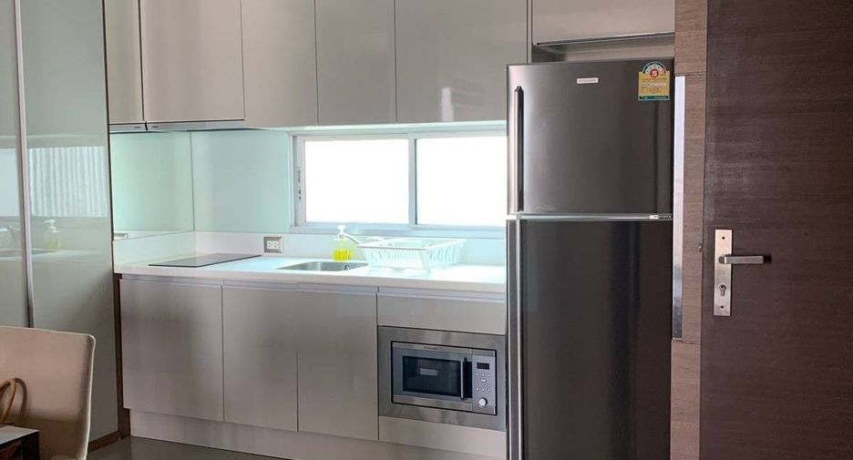 For rent 2 ベッドルーム condo in Watthana, Bangkok
